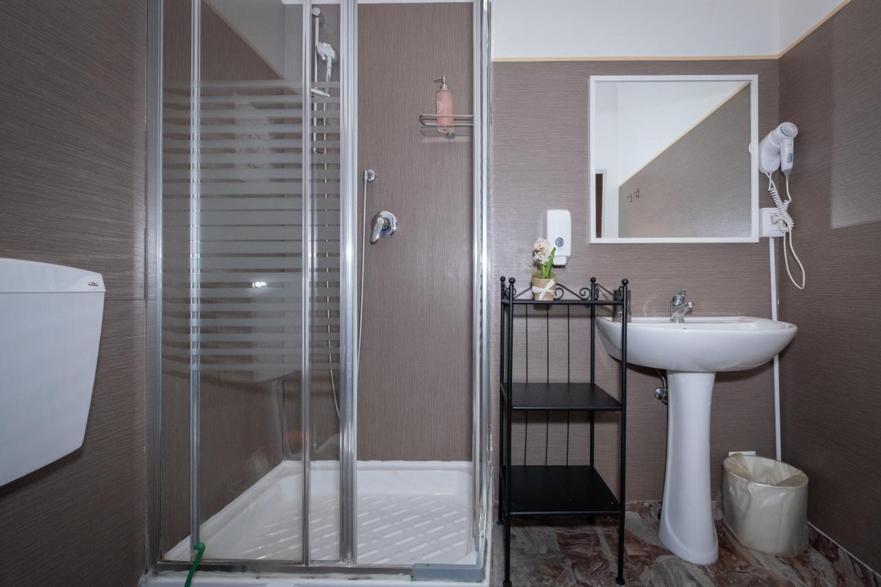 Cconforthotels R&B Semplici Emozioni Bari Eksteriør billede