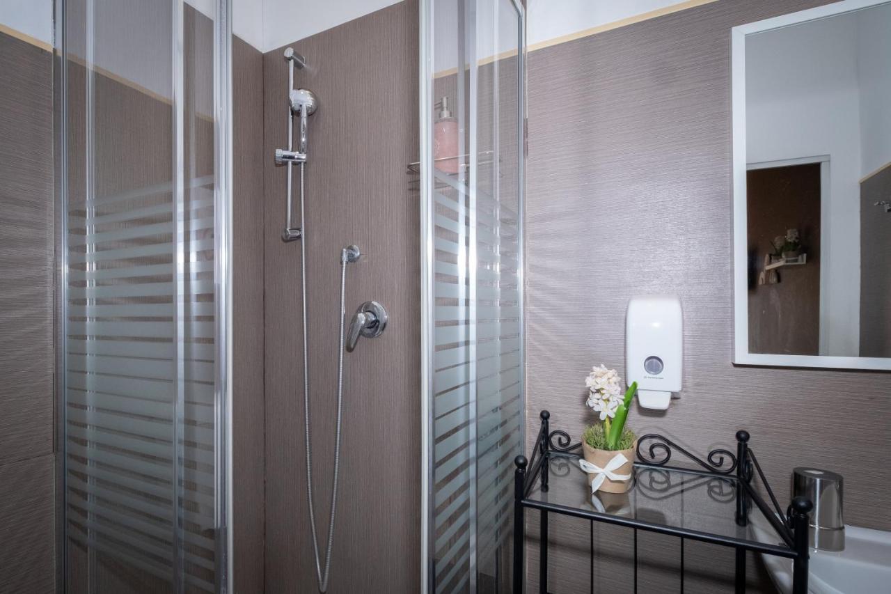 Cconforthotels R&B Semplici Emozioni Bari Eksteriør billede